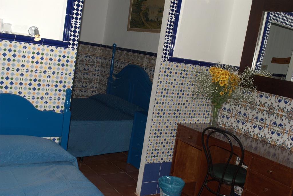 Pension Santa Maria La Blanca Seville Exterior photo
