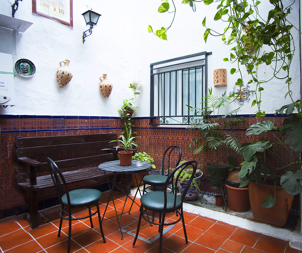 Pension Santa Maria La Blanca Seville Exterior photo